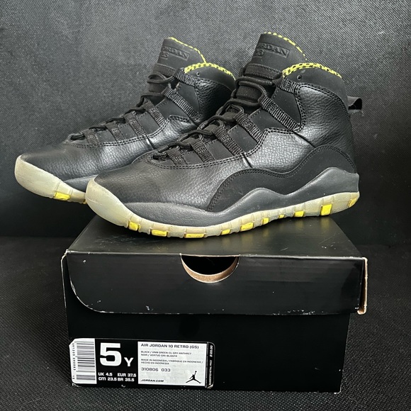 Jordan Retro 5 Venom Black Sneakers - Picture 3 of 15